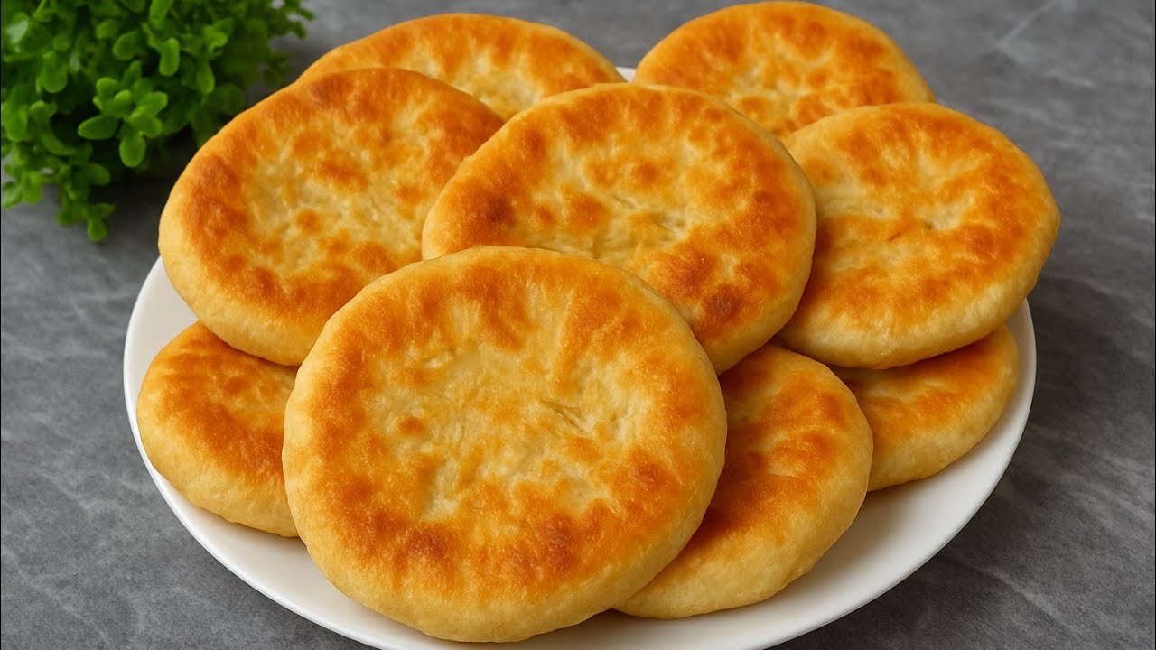 فطير الطاسة بدون فرن… أطعم من الحواوشي وأسهل من الكريب! مورّق وهش وهيبهرك من أول لقمة