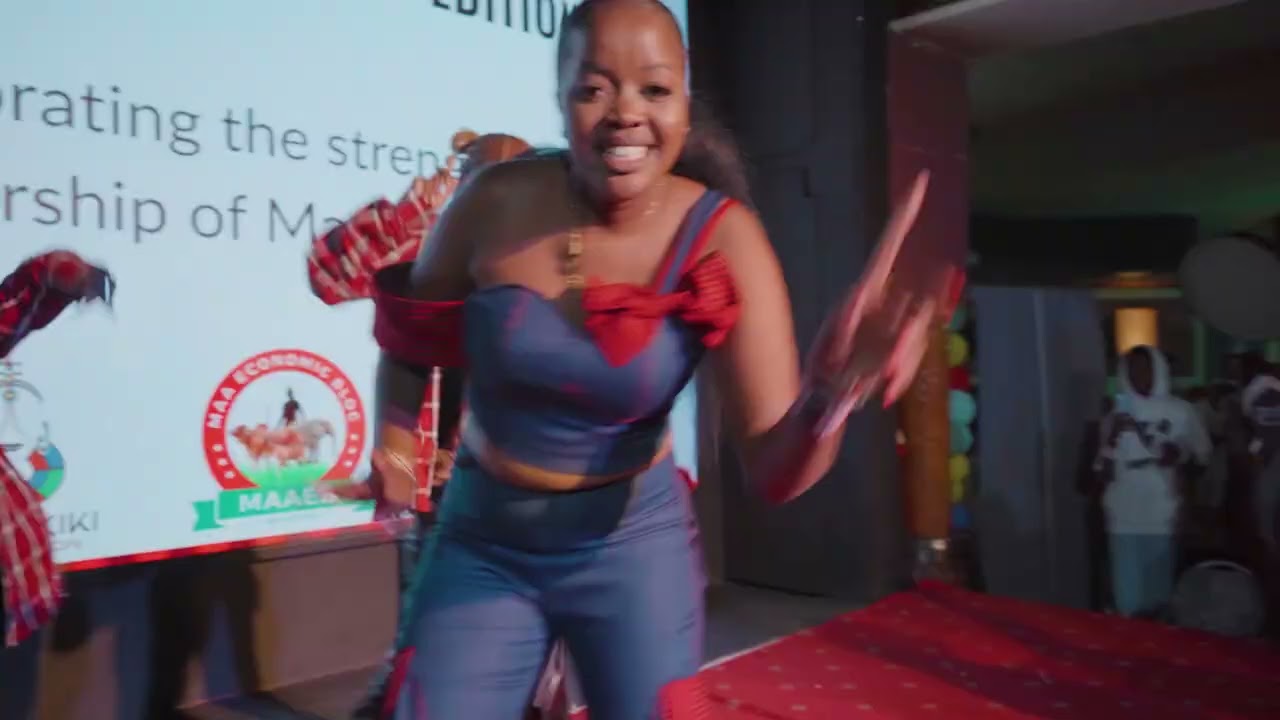 DJ QUEEN ELECTRIFYING PERFOMANCE AT ESIANKIKI NIGHT