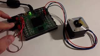ftDuino steuert einen Schrittmotor