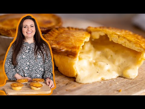 Video: How To Bake A Melted Cheese And Onion Pie