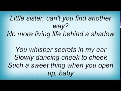 19805 Queens Of The Stone Age - Little Sister Lyrics