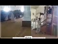 إمام للصلاة وآخر للخطبة فيديو يثير الجدل لانقسام مصلون داخل مسجد بين إمامين