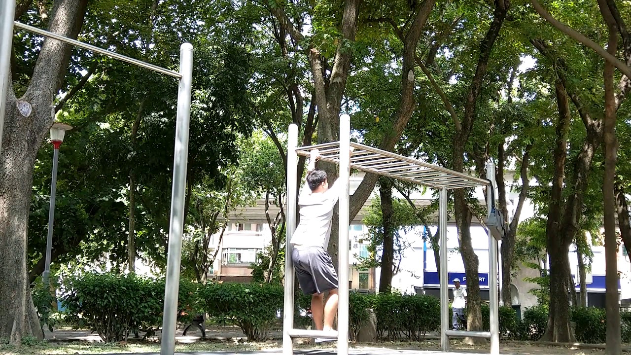 跳躍式雲梯 就差一步... / Jumping monkey bars (barely) / ジャンピングモンキーバー(ギリギリ) YouTube