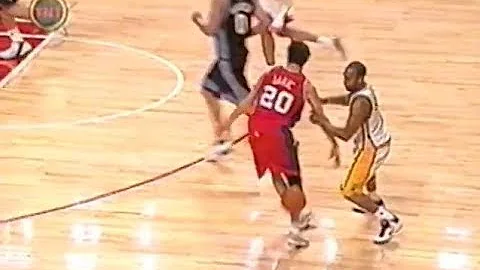 Jamaal Tinsley Spins Marko Jaric Like a Top