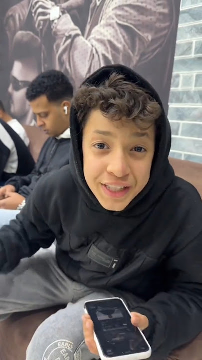 لما اروح احلق واسمع الاغنيه بتعتي😂❤️#ياسين_الكروان #بيراميدز_ميوزك #حالات_واتس #تيك_توك #اكسبلور