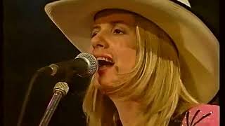 Heather Myles – Youre Gonna Love Me One Day 1998
Heather Myles – Highways & Honky Tonks
Label: Rounder Records – ROUNDER 11661-3147-2, Mercury Nashville – 11661-3147-2
Format: CD, Album
Country: US
Released: 1998
Heather Myles (born July 31, 1962) is an American country music singer, with a honky tonk Bakersfield sound.
Myles has released five studio albums, including two on HighTone, two on Rounder, and one on the Me and My Americana Roots label.
Her 1992 debut album Just Like Old Times contained mostly original compositions, along with songs from Jim Lauderdale and Robert Cray, and was followed by Untamed in 1995.
Her third studio album Highways and Honkytonks was released in 1998, and featured a duet with Merle Haggard on No One is Gonna Love You Better.
2002s Sweet Talk & Good Lies included a duet with Dwight Yoakam on the song Little Chapel.
Released in 2009, In The Wind was co-produced by Taras Prodaniuk (Dwight Yoakam, Lucinda Williams) who also played bass. They were accompanied by Larry Mitchell and Jim Christie (drums), and Bob Gothar (guitar).
Enjoy Other Channel Im Supporting
Doris Jubas https://www.youtube.com/channel/UCa-kgyxH8BKp2RWKLxemeXg
and Doris A Jubas https://www.youtube.com/channel/UCMfABd9PWYDgYBpGH ilLA?view_as=subscriber
LostJukeboxVolume https://www.youtube.com/channel/UC5D_R94JJWIIV9E7gmOcFTA
uraass2utube: https://www.youtube.com/channel/UCIpdvidQfxm2QntUtbQnUJw
Doris Jubas: https://www.youtube.com/channel/UCa-kgyxH8BKp2RWKLxemeXg
LostJukeboxVolumes 3: https://www.youtube.com/channel/UC_8ayLGzseu5Fh-YXF2dCvQ
Heather Wood: https://www.youtube.com/channel/UCN7UHcs7VPbHcH3HNXVonuA/playlists
#uraass2utube #LostJukeboxVolume #Heather_Wood3446 #LostJukeboxVolumes3 #Doris_Jubas #Doris_A_Jubas #LostjukeboxVolume2 #the3cs #the3cs_II Heather Myles – Youre Gonna Love Me One Day 1998