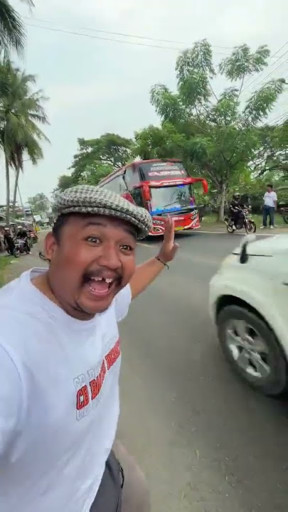 detik detik keseruan bus telolet perang basuri (Part 282) #shorts  (4)