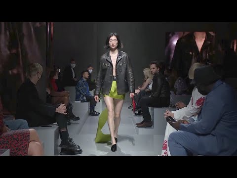 Video: A Strict Jacket And A Flying Fringe Skirt Are The Best Pair At The Prada Show