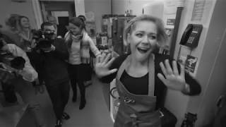 Ready, Steady, Flip! Panto stars take on the Omelette Challenge with Glynn Purnell