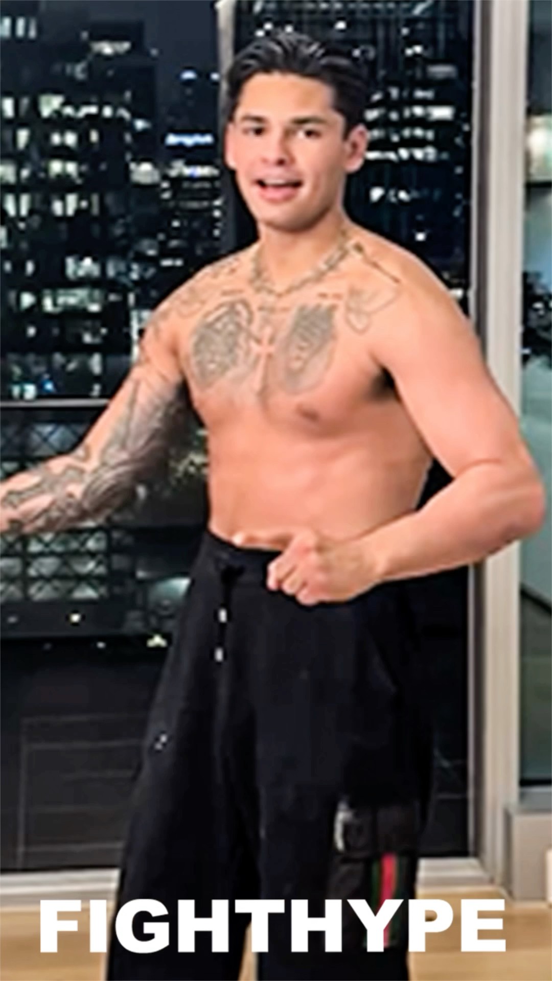 Ryan Garcia NEW BULKED UP DRUG-FREE PHYSIQUE; SHOWS the Haney KNOCKOUT SHOT for Rukiya Anpo