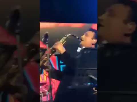 قدرت صدای عمو حسن شماعی زاده در سن ۸۱ سالگی و تسلط به ساز ساکسیفون