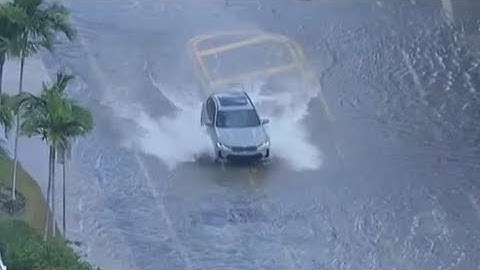 King tides flooding some streets across South Florida