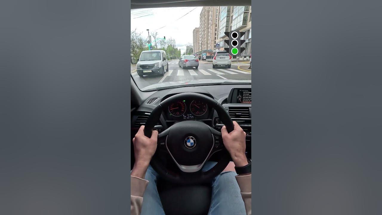 Ліворуч на регульованому перехресті - YouTube