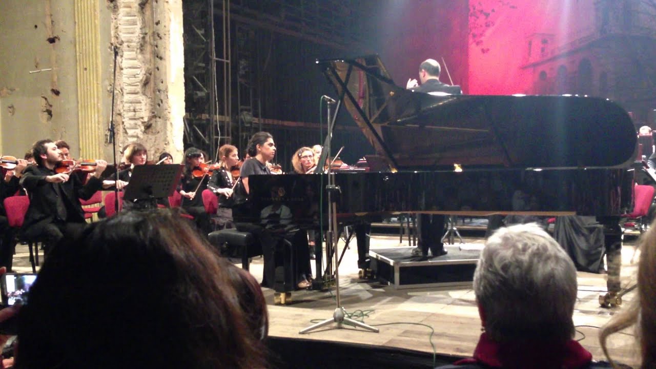 Ana kipiani perfoms Rachmaninov 2 piano concert
