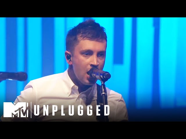 Twenty One Pilots Perform “Car Radio/Heathens” | MTV Unplugged class=