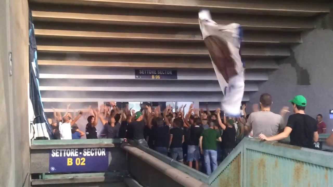 ULTRAS NAPOLI ! CURVA B IN UN MONDO CHE...!