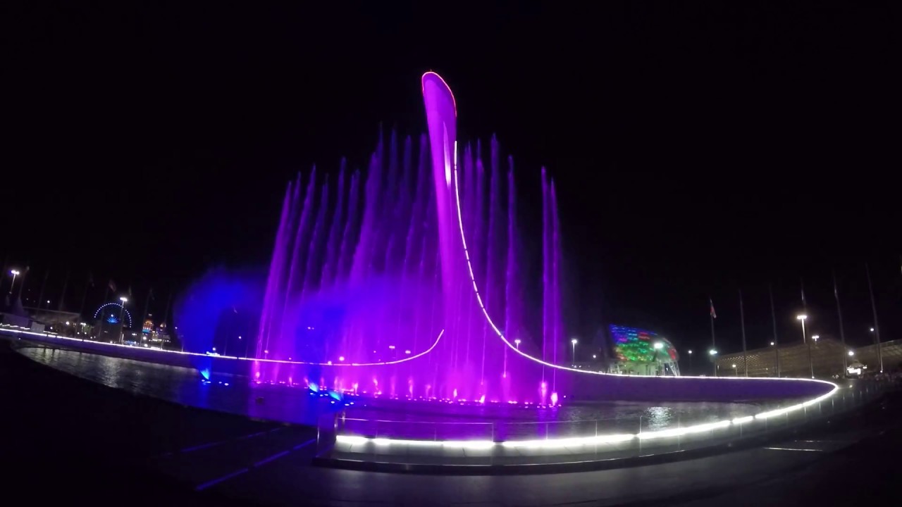 Олимпийский парк видео. Фонтан Сочи Олимпийский парк. Поющий фонтан Адлер Олимпийский парк. Поющий фонтан в Сочи в Олимпийском парке. Фонтан в Адлере Олимпийский.