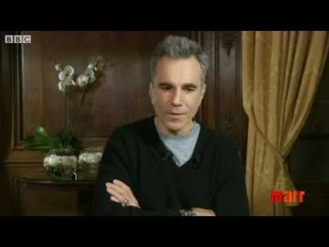 Video: Valor neto de Daniel Day-Lewis: Wiki, casado, familia, boda, salario, hermanos