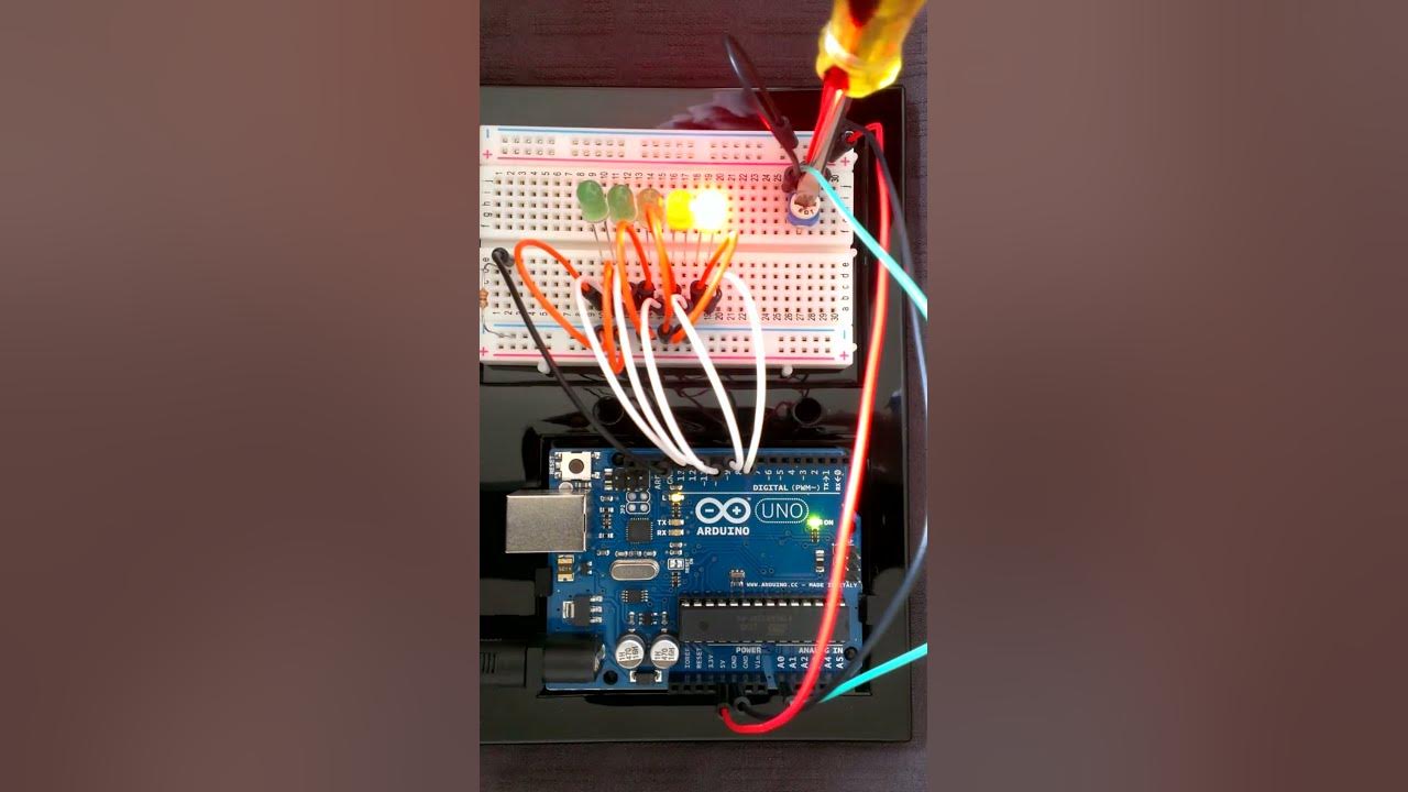 Arduino 5 LED Chaser Circuit - YouTube