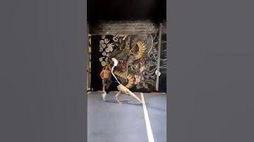 Quick combo🤘🏻 #tricking #trick #kick #twist #triple #challenge #acrobatics