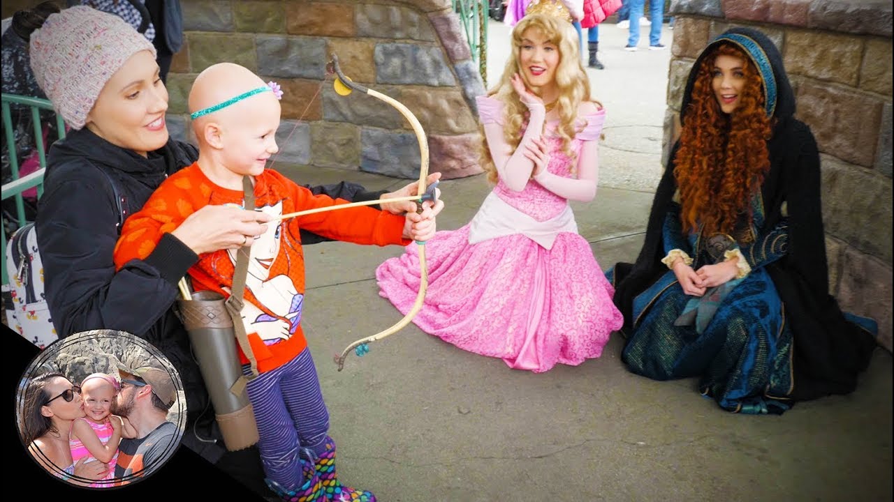 ОЧАРОВАТЕЛЬНАЯ тренировка по стрельбе из лука и стрел с Меридой! | Видеоблог Disneyland №89 | 5-й...