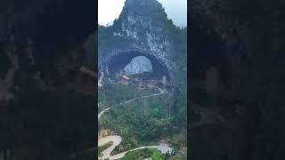 The magical hole in Guangxi, 239 meters long, 142 meters wide, and 76 meters high【Curious China】