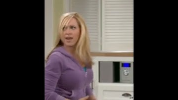 Leigh Allyn Baker looking good in jeans 01