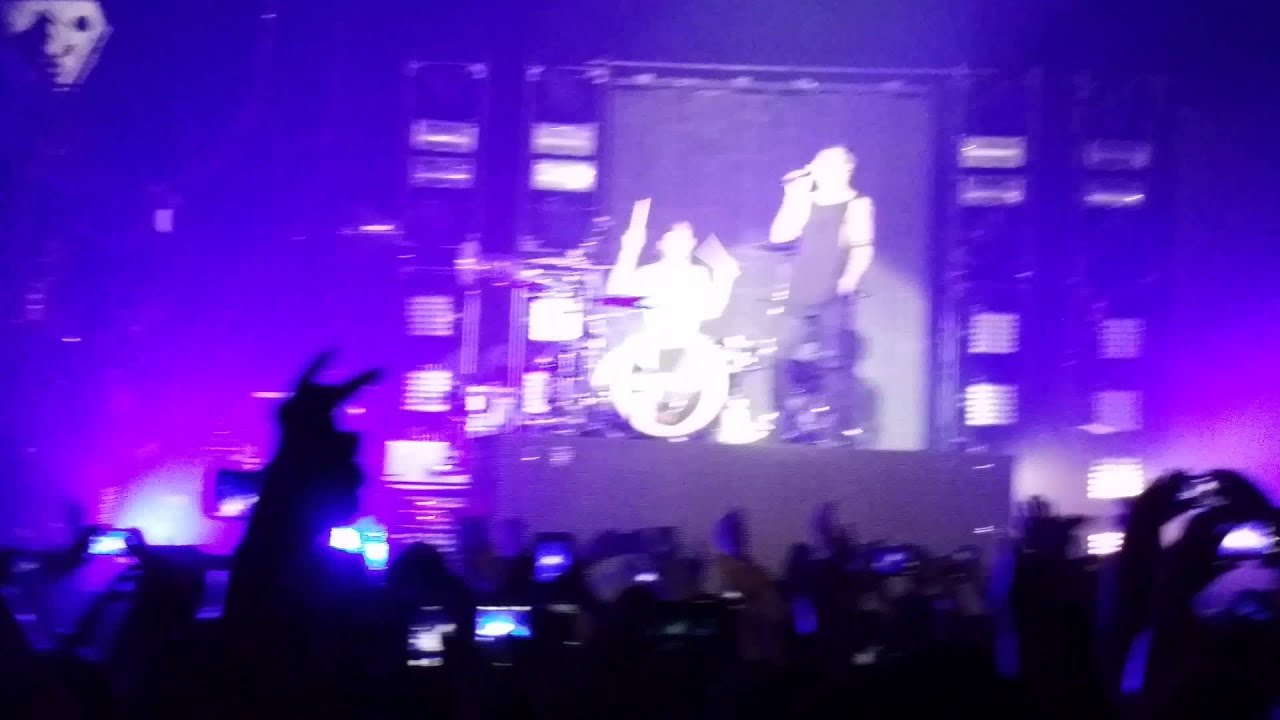 Twenty One Pilots Terminal 5 9 25 2014 Fake You Out YouTube twenty-one-pilots-terminal-5-9-25-2014-fake-you-out-youtube