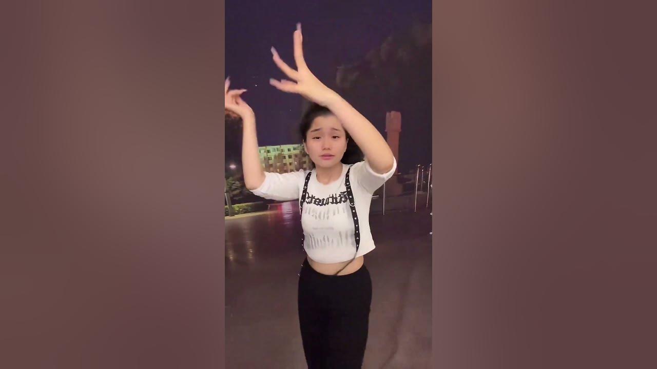 Fluid Finger Choreography Meets Melody Fengbao’s 'Love Gone Like a Wind' Dance Cover  Visual Harmony