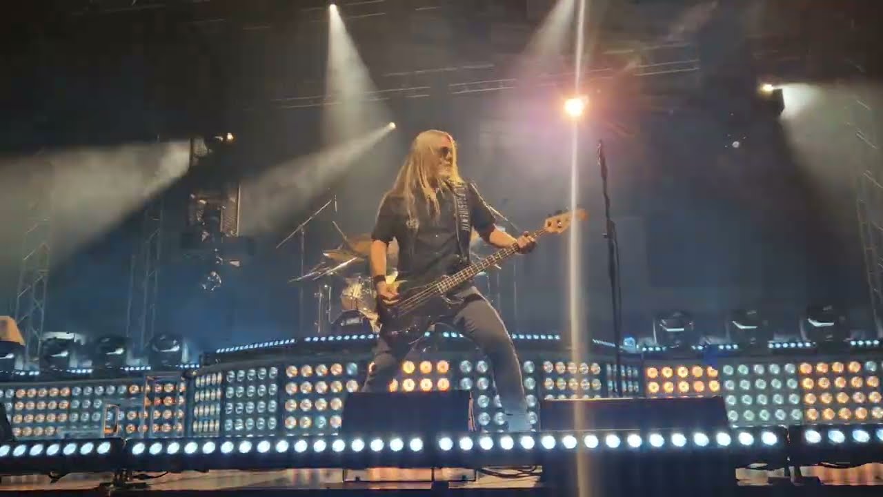 Kabát - 01 Nesmrtelná teta - Zvolen 20.10.2022