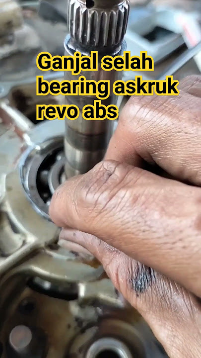 ganjal selah bearing askruk Revo absolute sebelum di kencangkan baut-bautnya #shortvideo #tutorial
