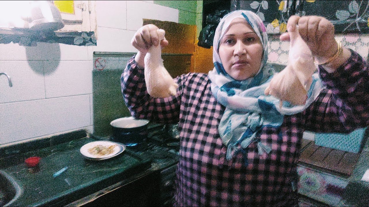 اوعى تشترى وراك الفراخ من اى محل تانى تعالى شوفى الغش بعينك