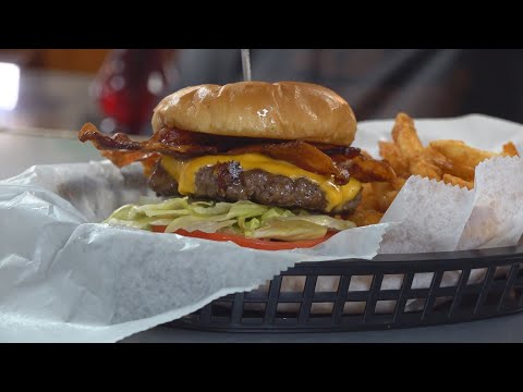 Hometown Eats Moey's Diner