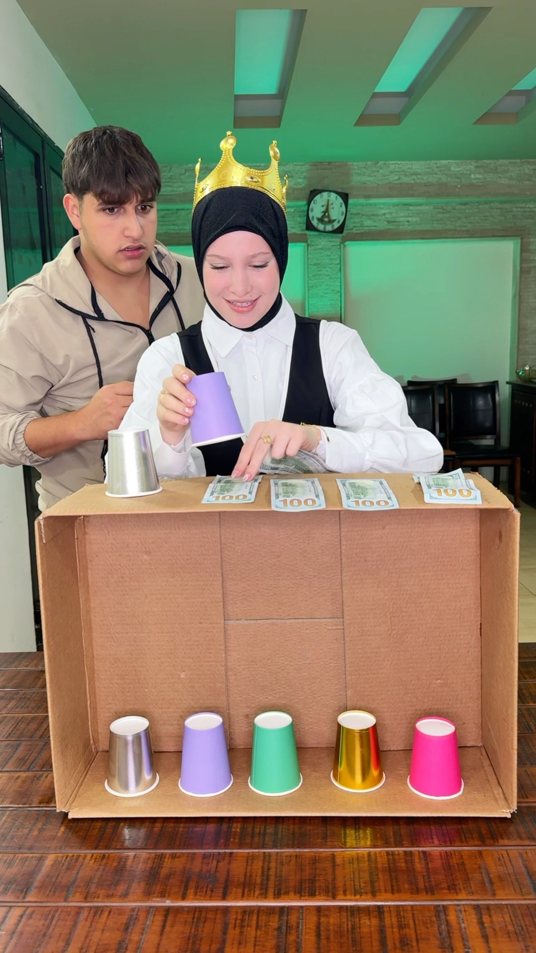 جوز اسرع واحد بيربح التحديات:?