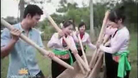 S Việt Nam: Buổi "hòa nhạc" với cối giã gạo