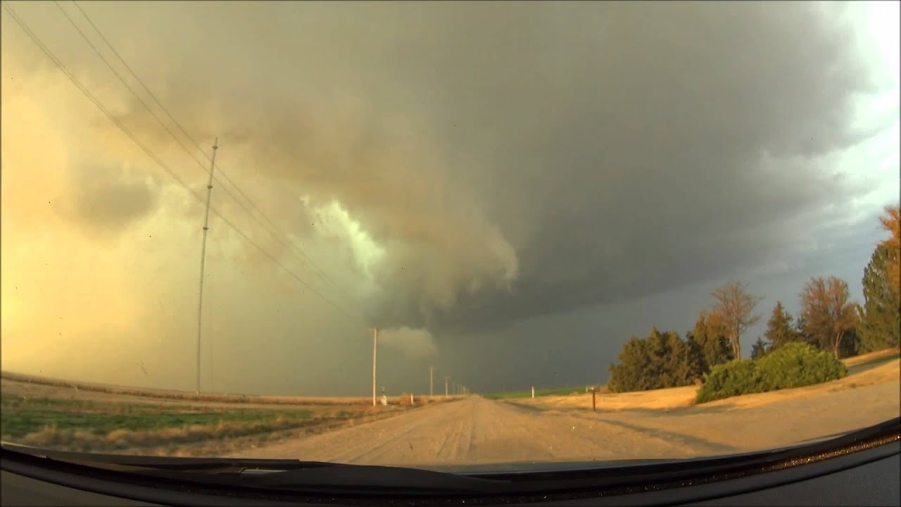 Garden City Kansas Supercell And Tornado 11 16 15 Youtube