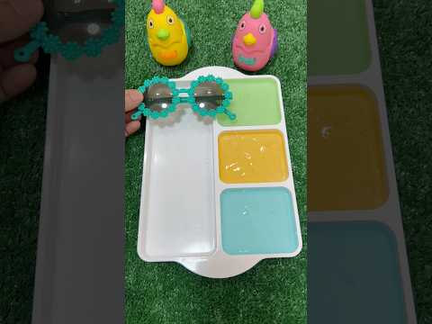 فتحي ياوردة غمضي يا وردة نضارتي الوردية مغمية عنييا مش شايفه رجليه اروح فين محتاج عصا