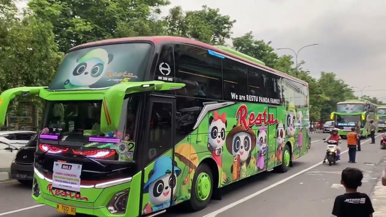 Hunting Bus Basuri, ada bus artis..