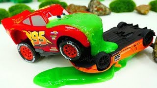 Şimşek McQueen ve Lamborghini yarışıyorlar. Disney Cars ile oyunlar.