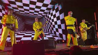 Devo, "Uncontrollable Urge", Mission Ballroom Denver, 11-13-2025. Front Row, 4K