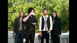 Video thumbnail of "Rich Kid Blues - The Raconteurs (lyrics)"