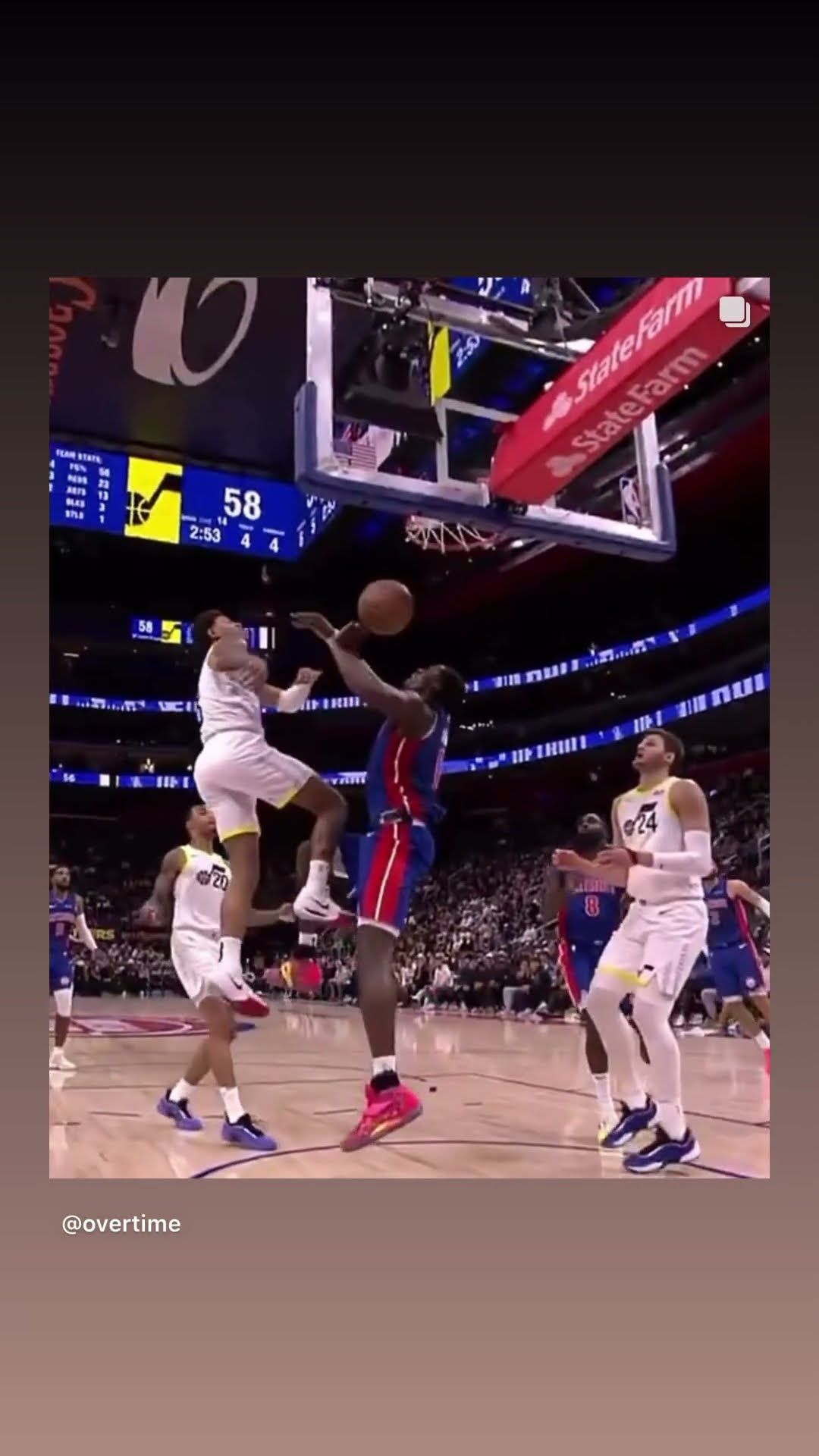 DUNK OF THE YEAR #hoodnews #keyontegeorge #utahjazz #NBA #shortvideo #basketball #wtf #omg #how #wow