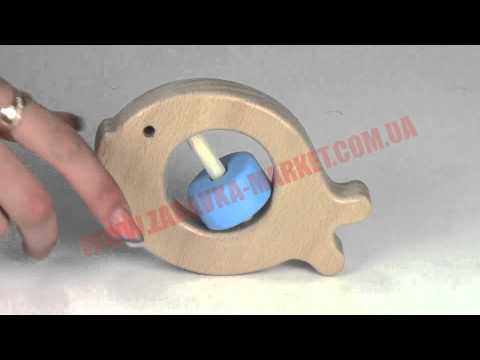 Зеленая игрушка. Стучалка. Рыбка.