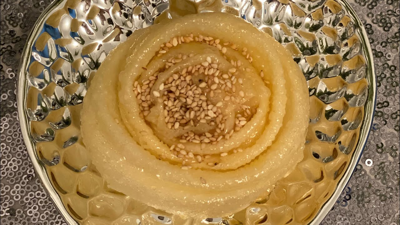 الدبلة الليبية او المقرقشات عمامة او ودنين القاضي بعدة تشكيلات (اكثر من شكل)