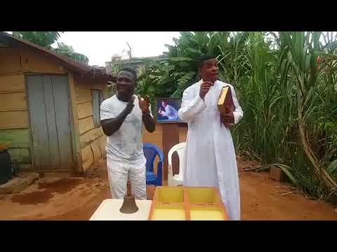 [Comedy Video] Ayo Ajewole – Hilarious Woli Agba inspecting the offering