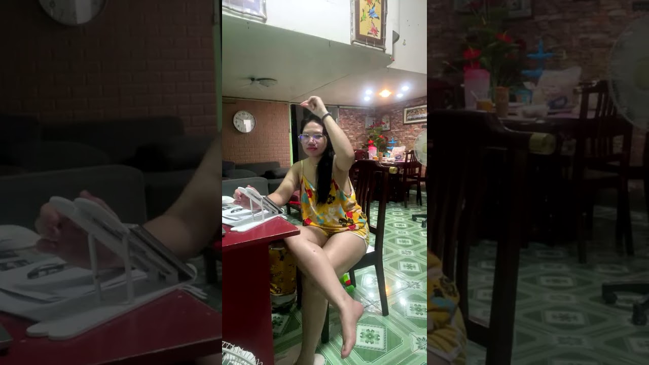 HEY GOOD DAY TO ALL MY VIEWERS AND  FOOT LOVERS 