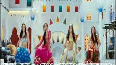 পাশের বাড়ির কদম আলির ছোট্ট মাইয়াটা তারে দেইখা পরান পাখি খাচায় থাকেনা মেক্সি পরা সেক্সি মাইয়া