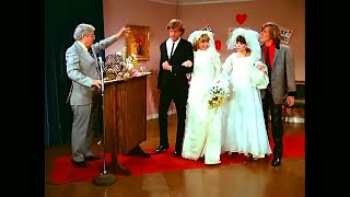 LAVERNE & SHIRLEY - "The Girls Get High on Marijuana in California"