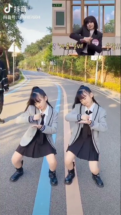 poo Neep E-pi dance...lisa 🖤or twin sis 🤍 #tiktok #shorts #china #dancecover #fashion #indonesia