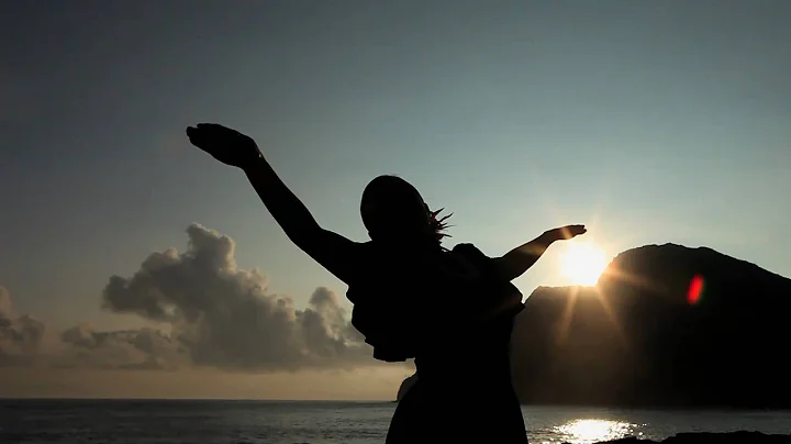 Ke Alaula - Hula by Tiana Komeiji